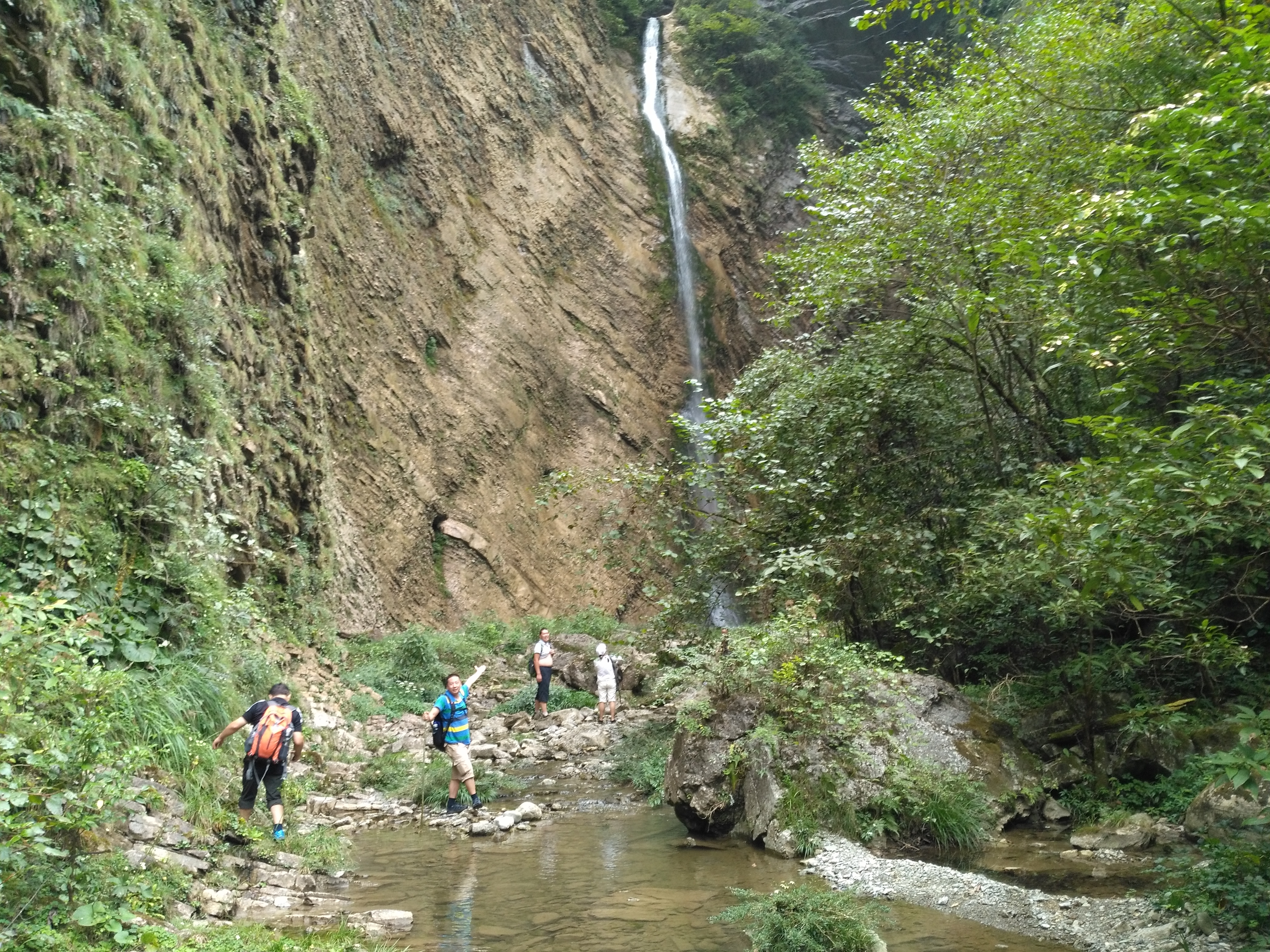 西漂湾瀑布群,建始西漂湾瀑布群