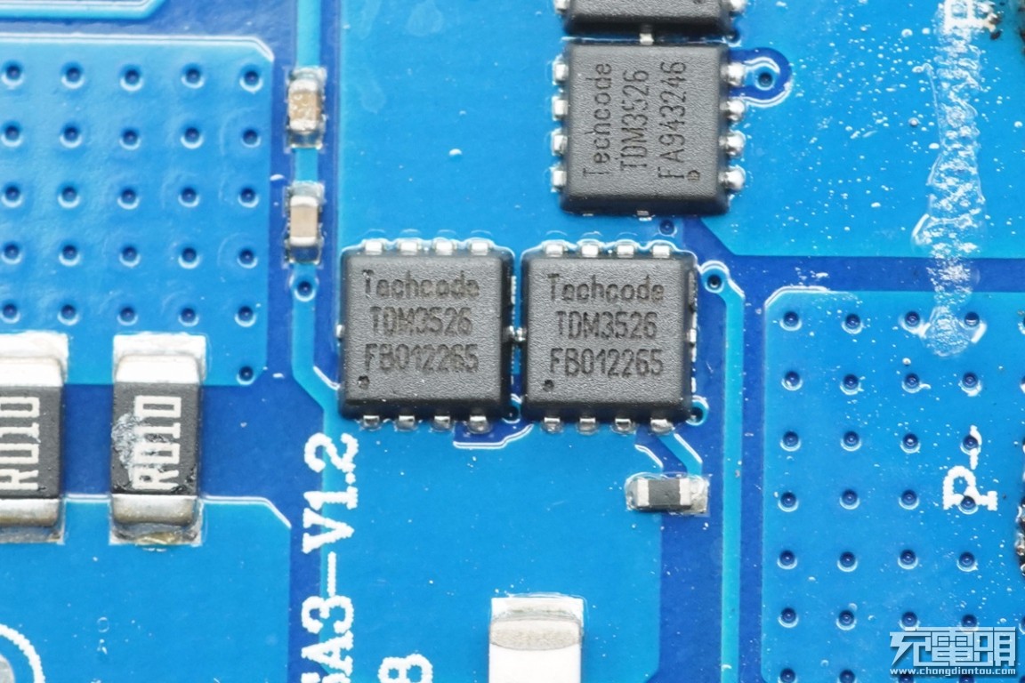 征拓20w快充拆解,征拓100w桌面充电器