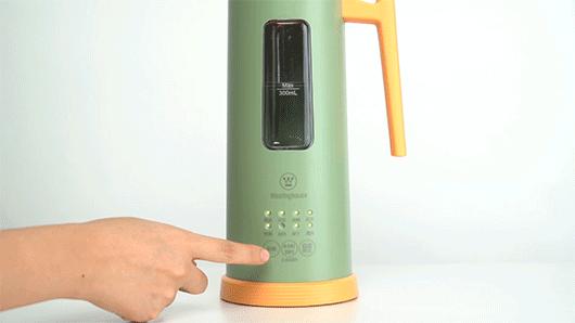 会生活的人，家里都会有这样一个多功能的豆浆果汁搅拌机