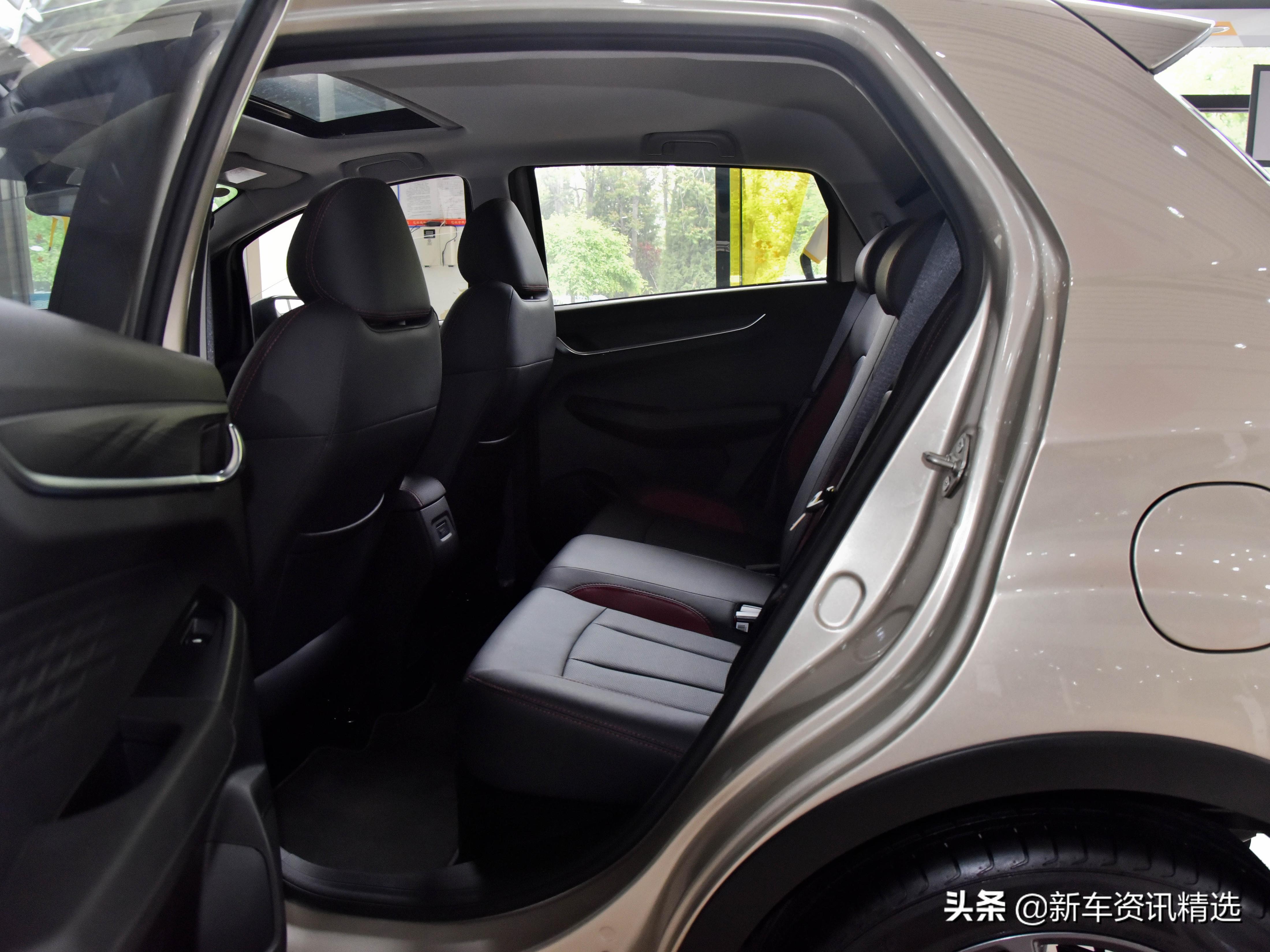 性价比决定一切谈吉利远景x3,5万级标杆suv吉利新款远景x3