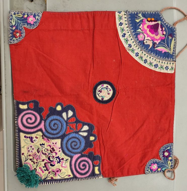 少数民族服装与服饰传承,儿童传统服饰