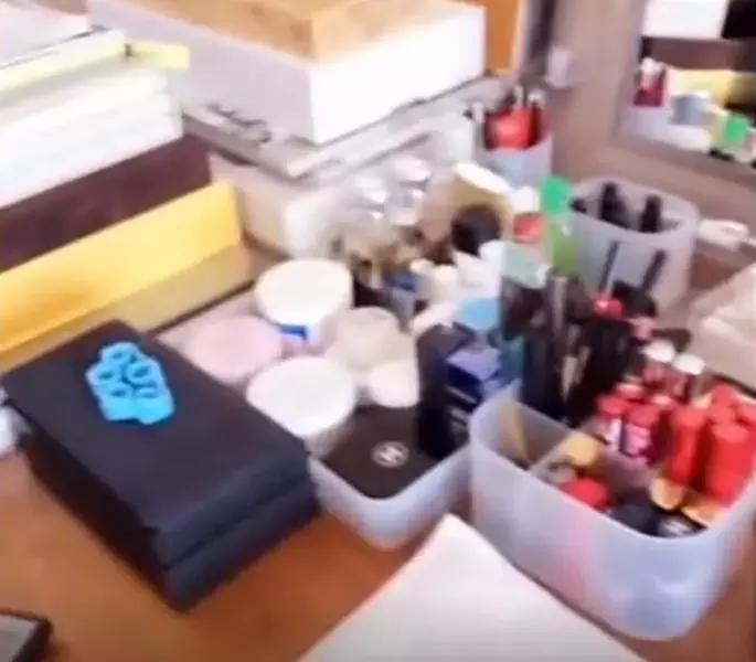 拥有上千支口红的李佳琦如果失去它,估计在家会崩溃吧!