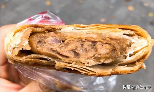 在南京和鸭沾边的都疯狂，这2家烧饼的队伍不知有多长？