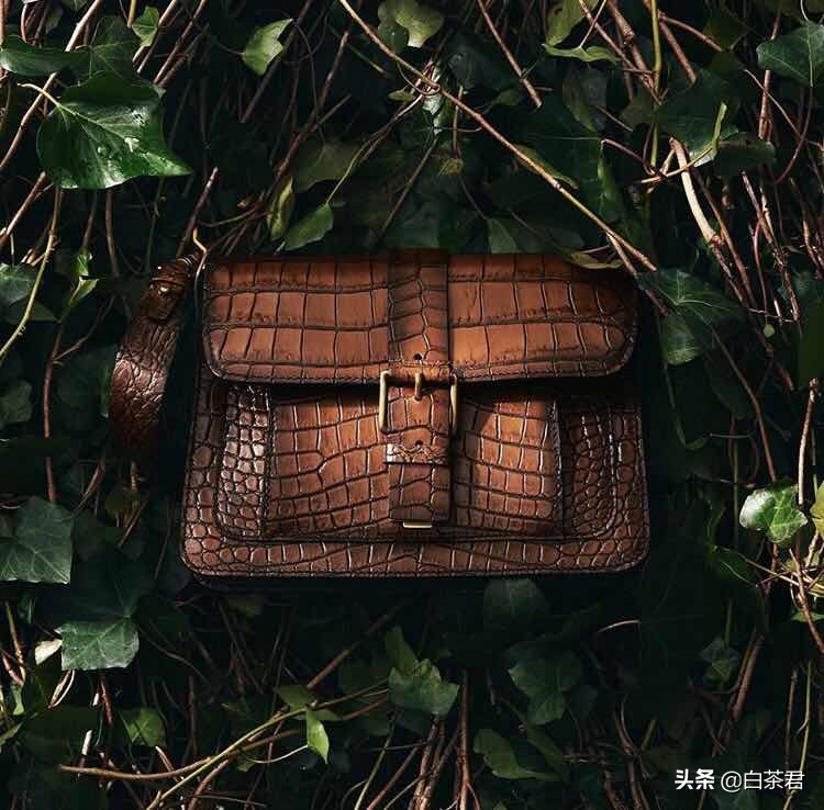 mk新款复古印花小包包,mk秋冬经典黑色包