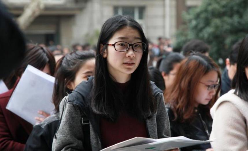 3类大学生可直接成为公务员,满足3个条件就能上学