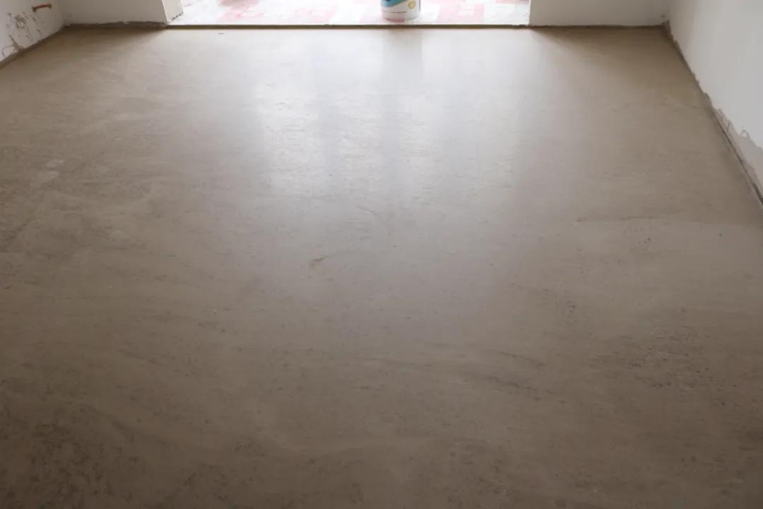 石膏基自流平做地暖回填,石膏自流平和水泥河沙找平哪个好