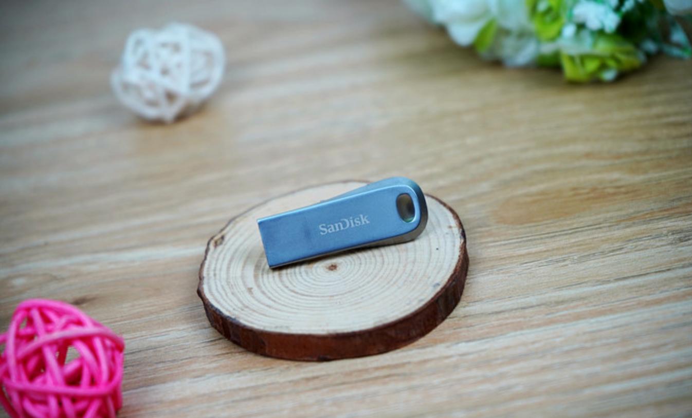 闪迪cz74u盘保护套,闪迪cz74u盘拆解