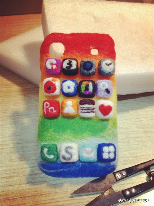 羊毛毡简单小物黄色,可爱简单的毛毡图案