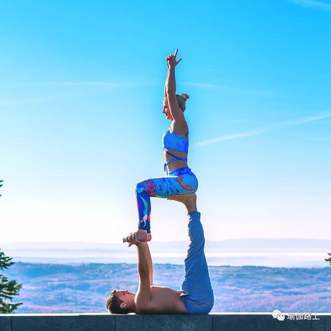 瑜伽超酷男人,练瑜伽的男人很帅