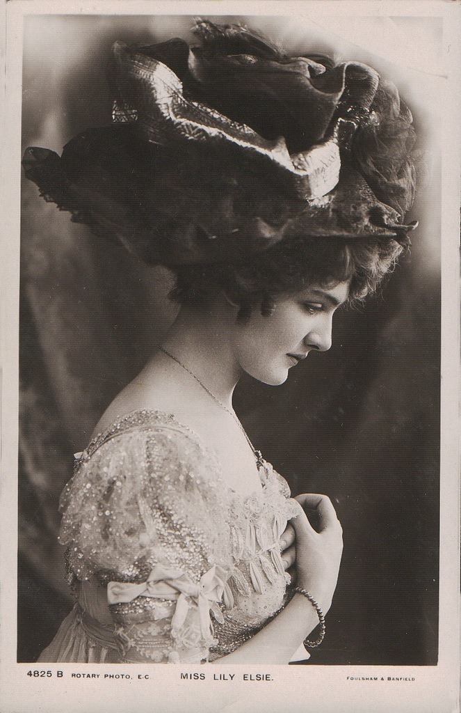 英国名伶莉莉·埃尔茜与爱德华时代服饰嬗变