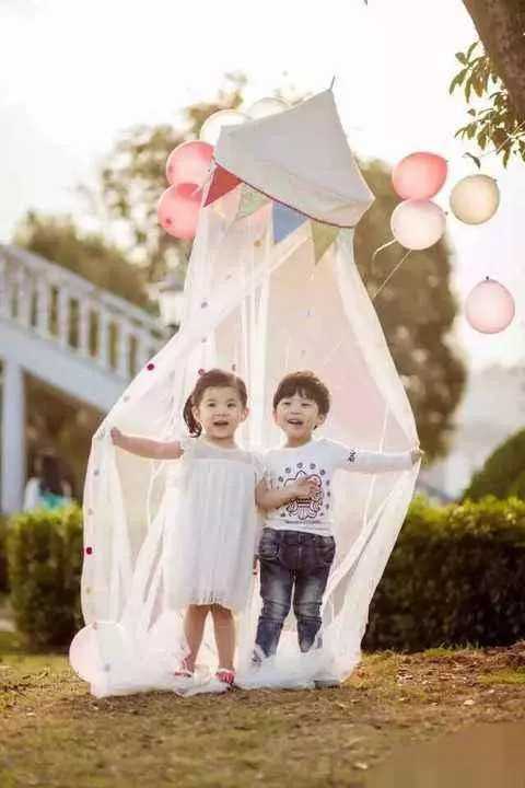 一对龙凤胎2个爹，亲妈短时间和不同爹同房！网友：电视都不敢演