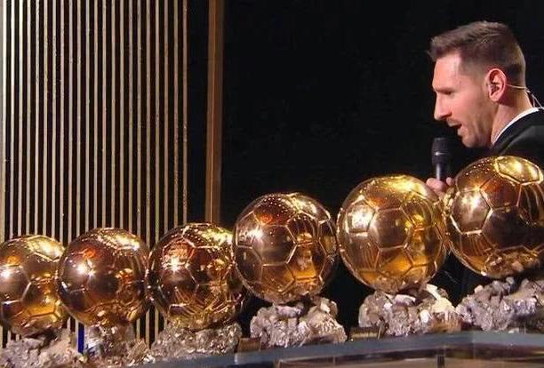 十大催人泪下的足坛巨星告别,2018年足坛8位大佬的告别