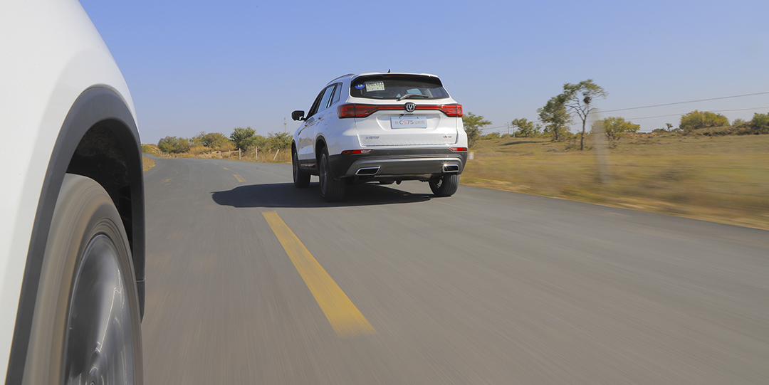 长安cs75蓝鲸版试驾测试,长安cs75蓝鲸版2.0t试驾2021款