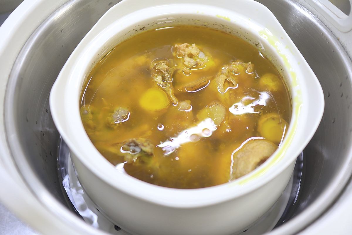 鲜美鸡汤炖多久,如何让鸡汤煮得更鲜美