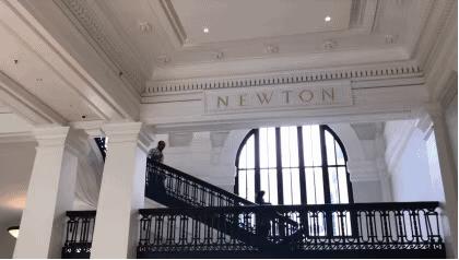 大牌为何喜欢抄小众品牌,大牌为什么喜欢黑白