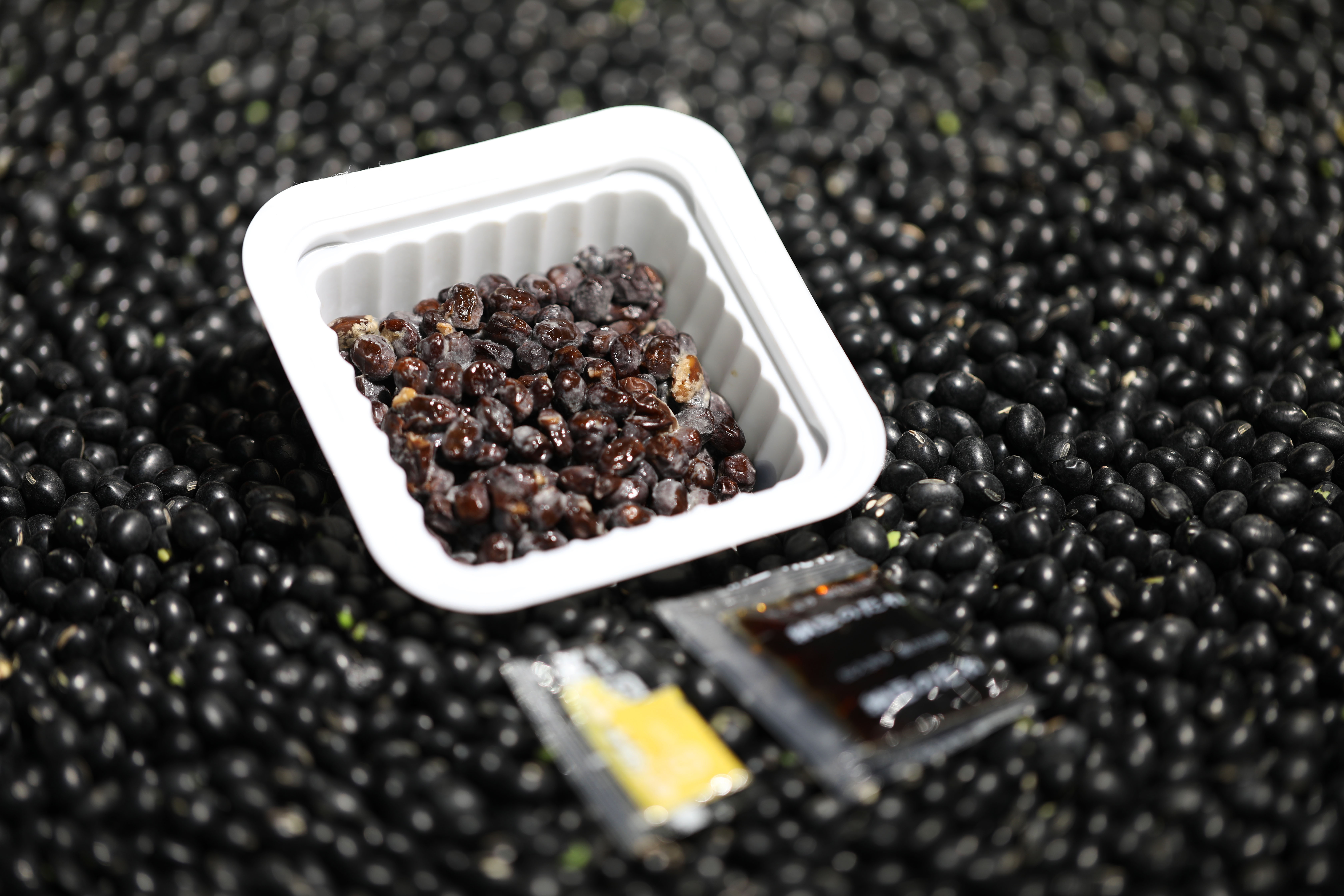 日本人的长寿离不开纳豆,日本人吃纳豆是自制的还是买的