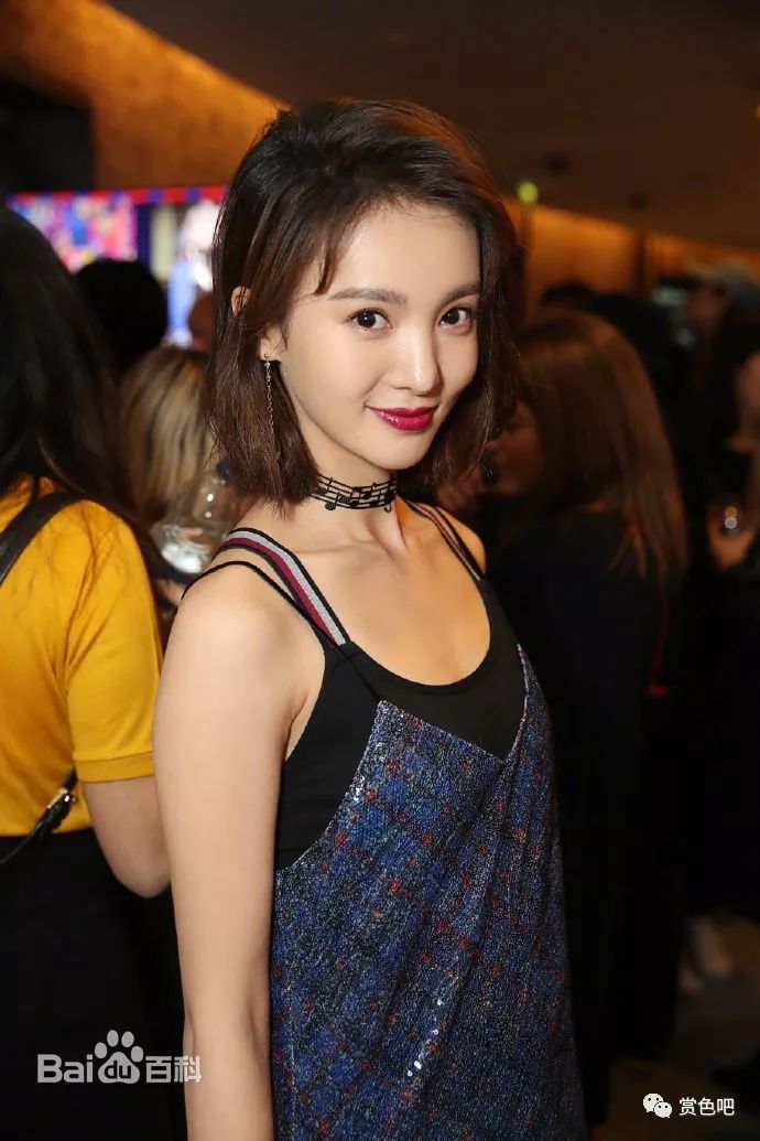 金晨的唯美甜美的写真,眼睛深邃的女星金晨