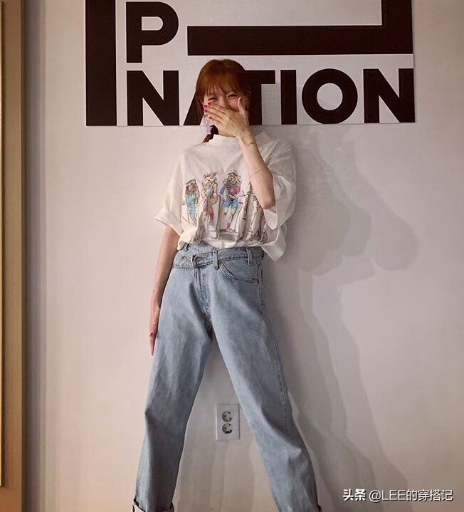 原来你是这样的泫雅，可可爱如美少女，也可性感到挪不开眼