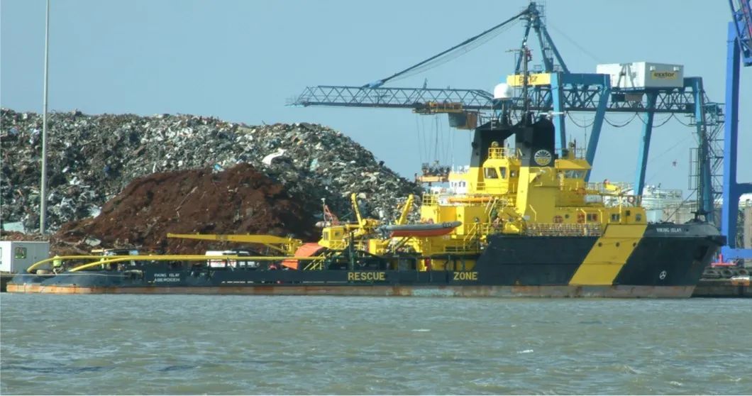 不要走进放满铁器的密闭房间,不要进入存放铁器的密室