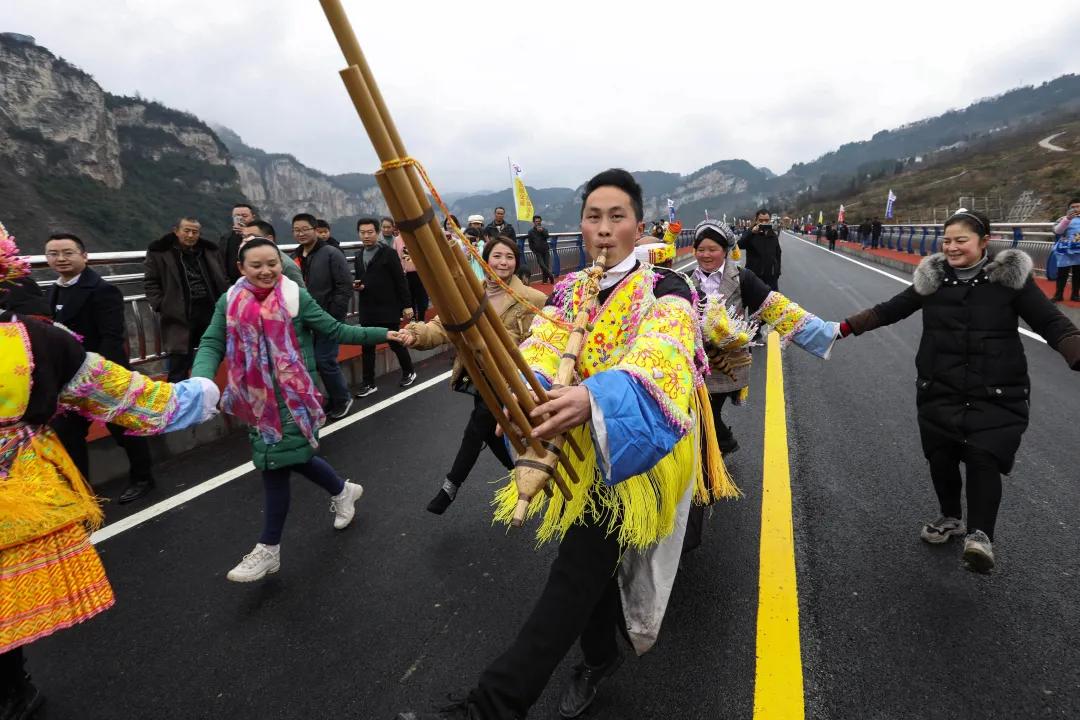 彪炳史册的脱贫攻坚战,彪炳史册的六个伟大成就