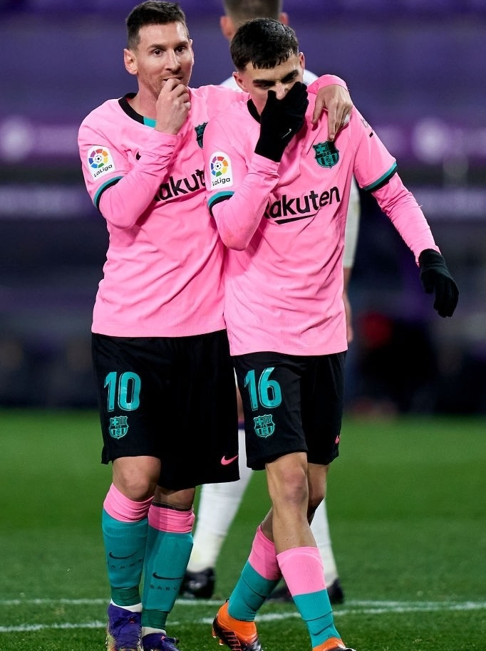 皇马巴萨总身价,足球18岁小将现役排名