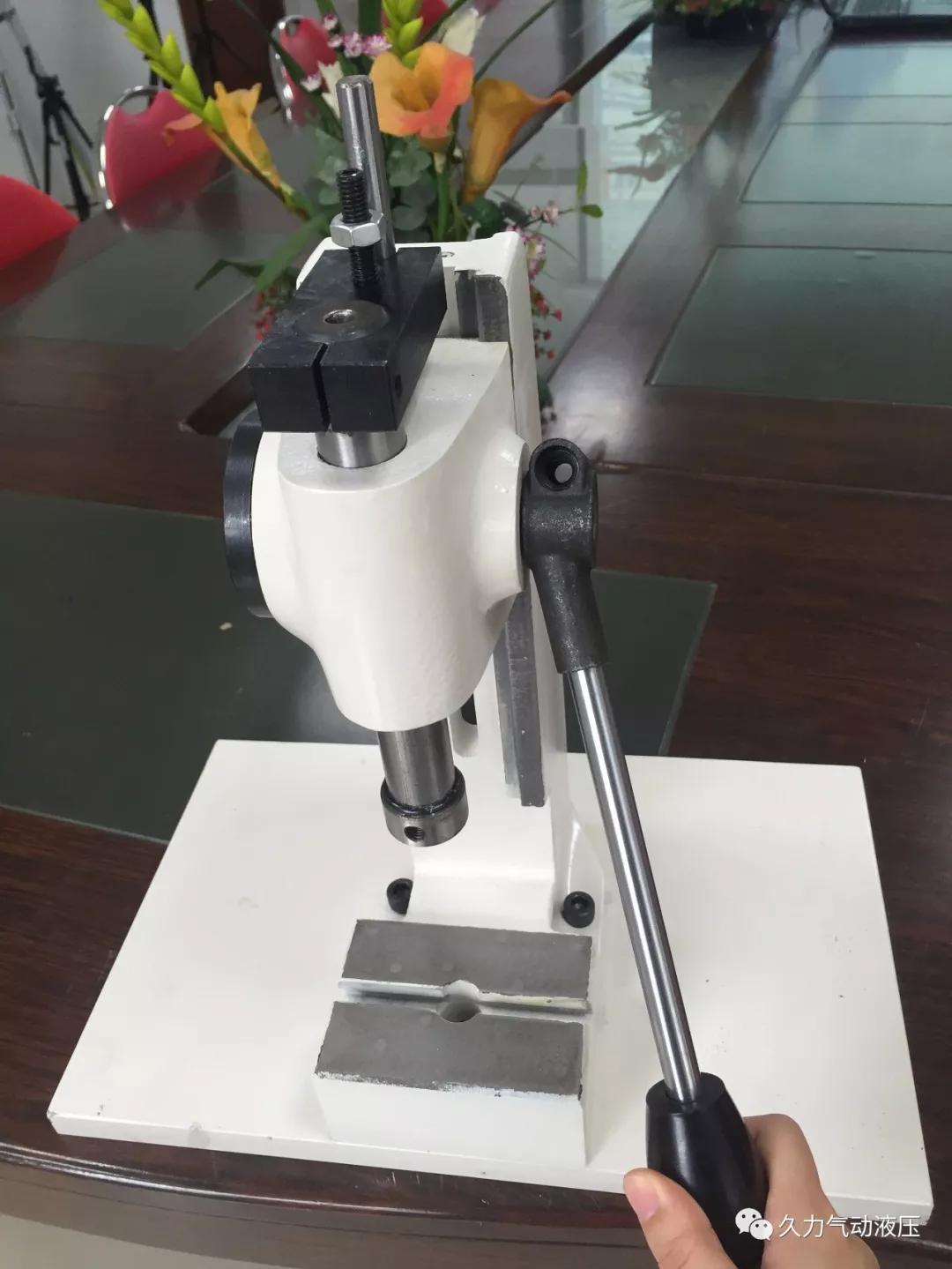简易小型手动压力机,销售手动压力机哪家好
