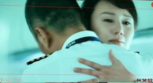 《中国机长》删改前剧情曝光，毕男和机长感情线让人动容