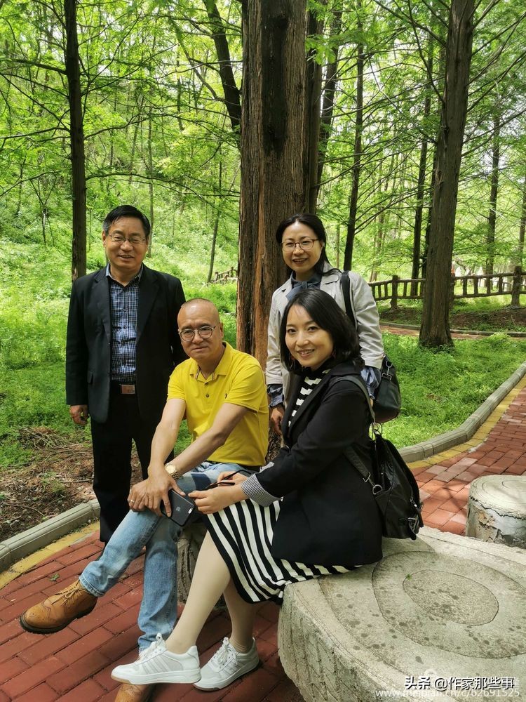 赴一场槐花的邀约——宝鸡作家赴扶风野河山采风