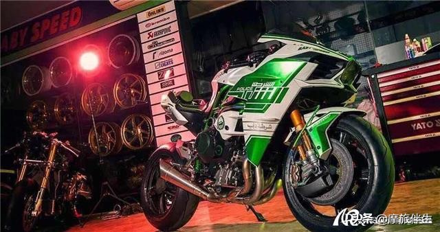 迪拜的警车是什么车,迪拜霸气的警车