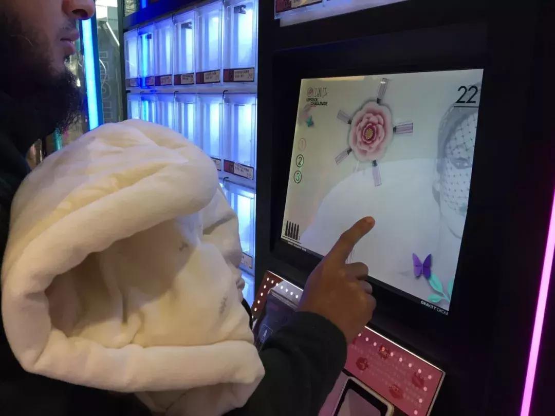 口红机火爆商场,口红机的套路是什么