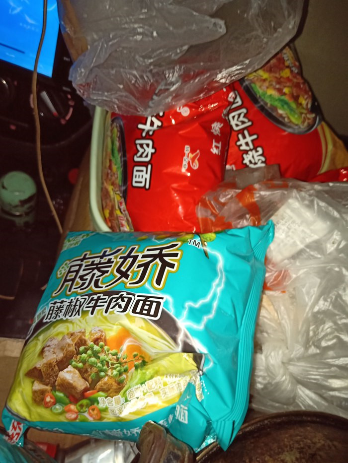 一路到新疆穷游,床车自驾穷游视频15分钟