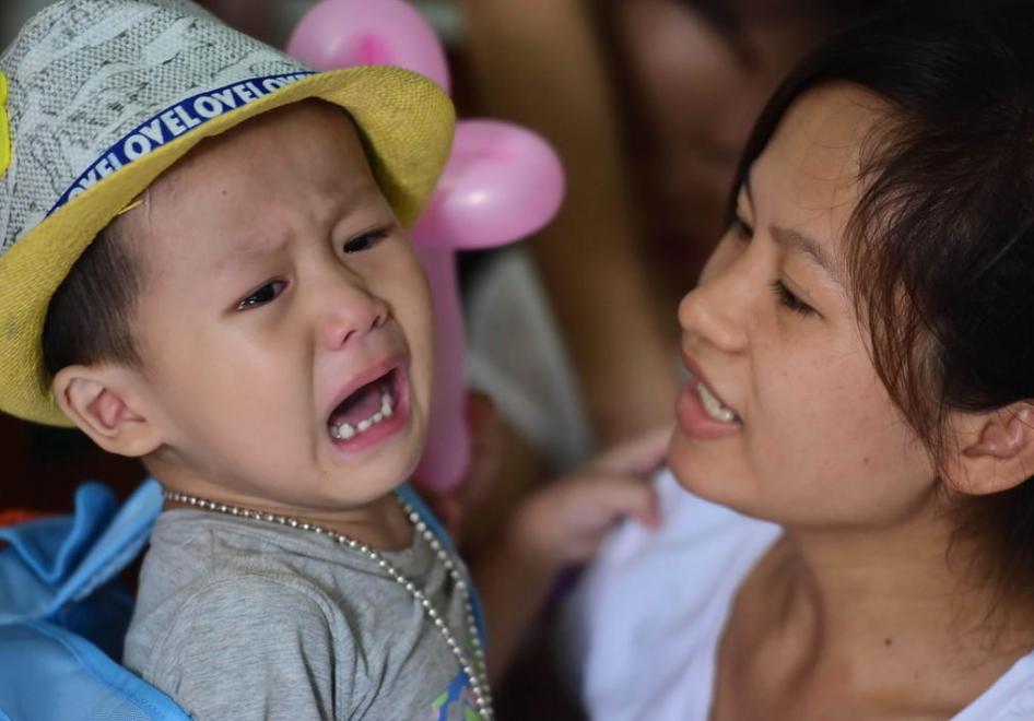 孩子脾气倔强家长应该怎么做,孩子脾气很倔怎么开导他