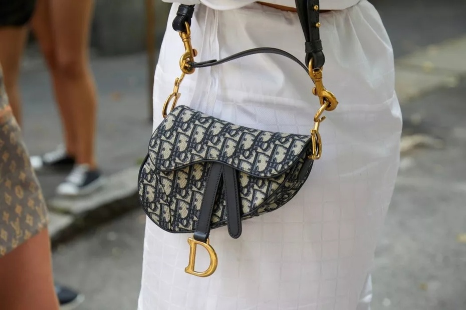 各种各样的名牌包包,千奇百怪的包包