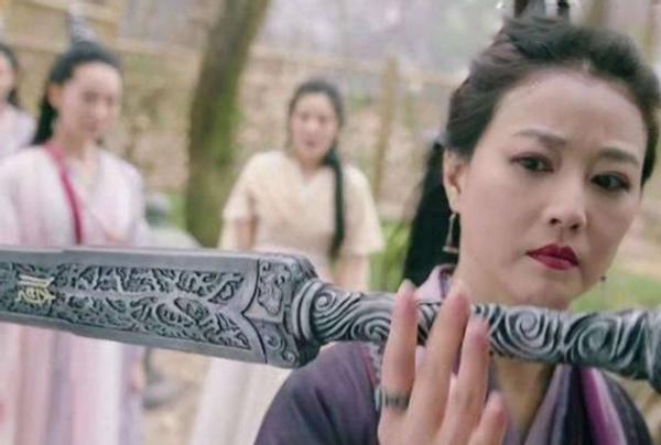 倚天剑和屠龙刀同为一个级别,倚天剑和屠龙刀有什么威力