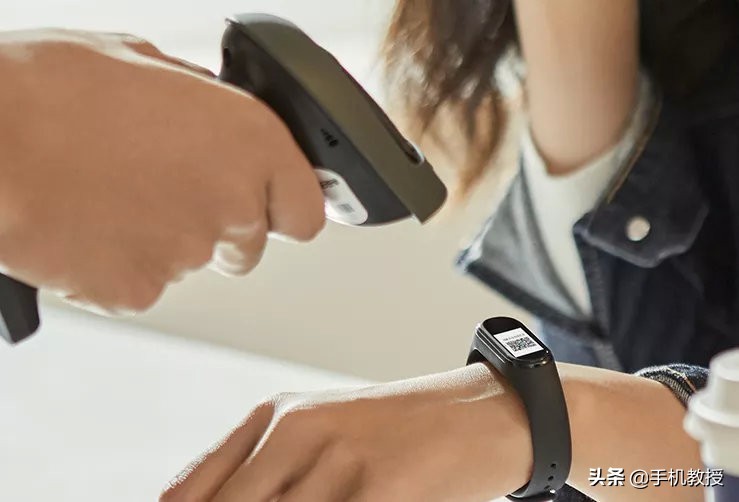 智能手环有必要买吗有什么功能,纠结买智能手表智能手环