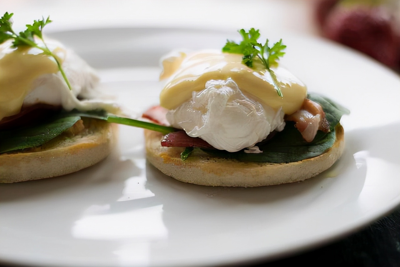 运动大量出汗后饮食清淡点好吗,运动大量出汗后需要补充盐分