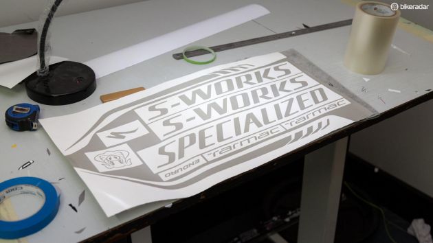 碳纤维自行车车身修复视频教程,碳纤维自行车针孔如何修复