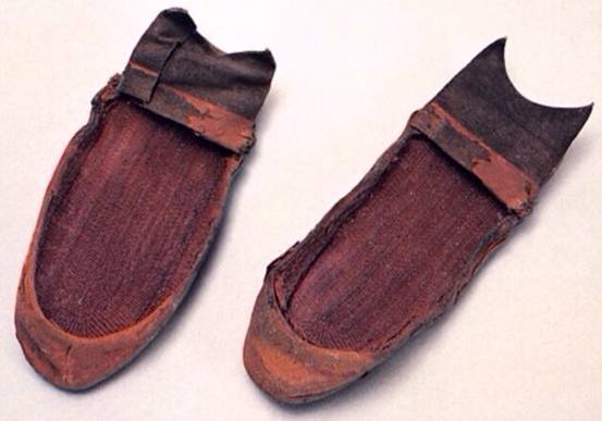 古人穿的精致的鞋子,古时候人们都穿什么鞋