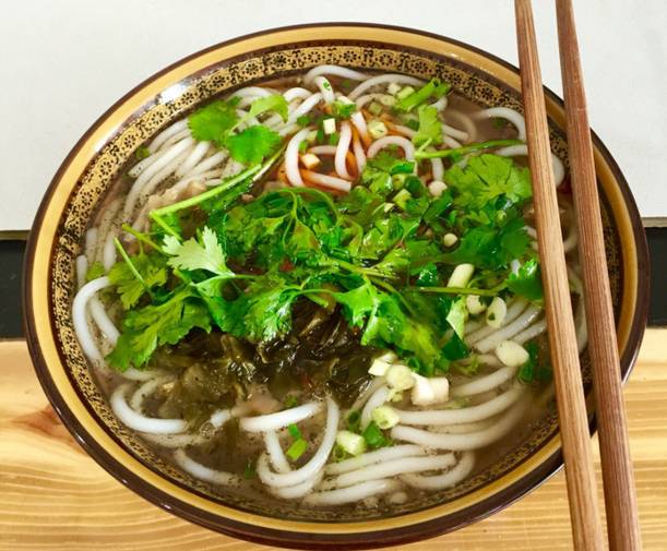 她叫九妹，在武汉做文员，月薪3000，她是这样生活的