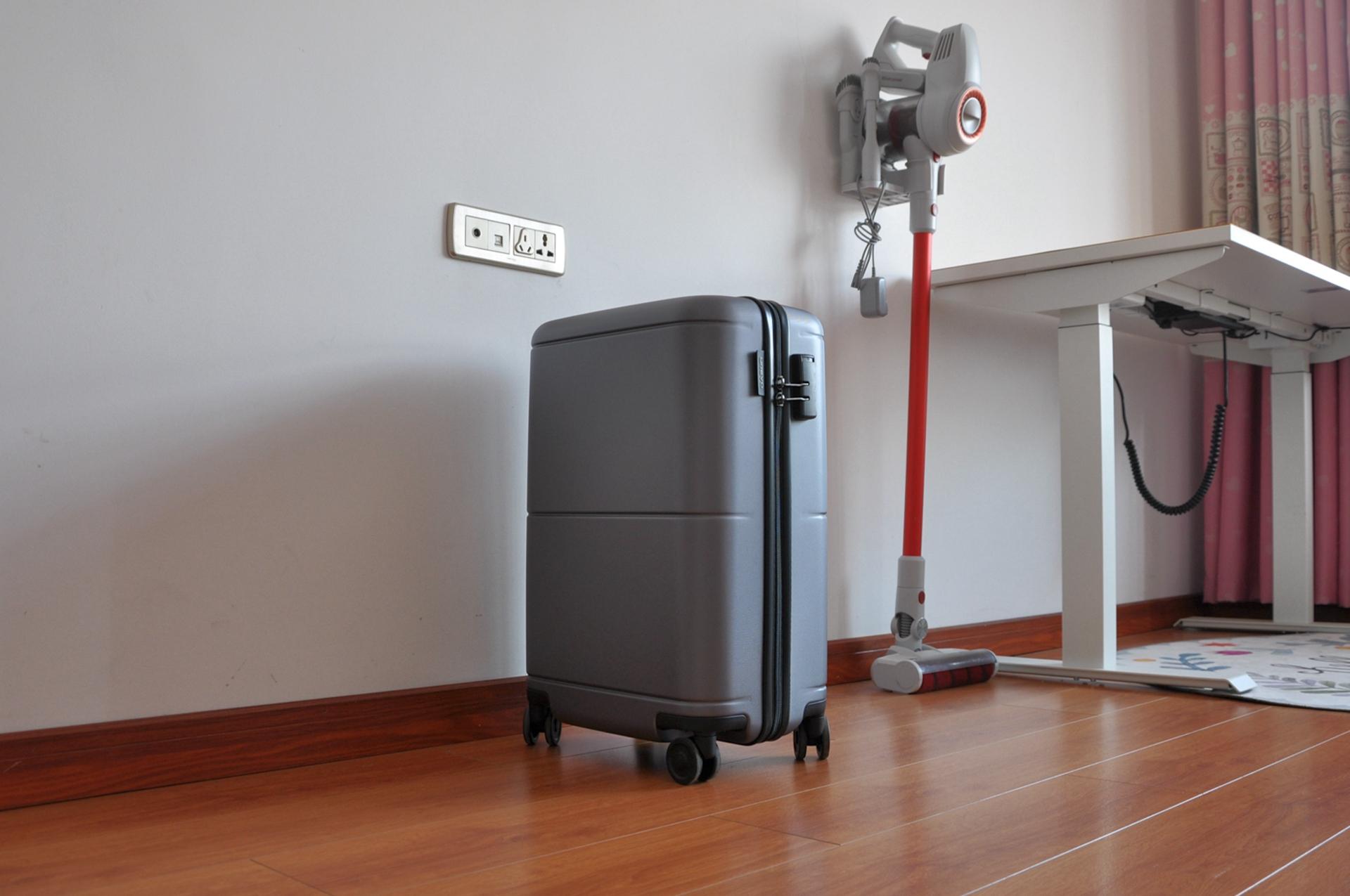 学生*党**过渡箱，耐摔抗撞防刮花性价比高，悠启旅行箱布拉格体验