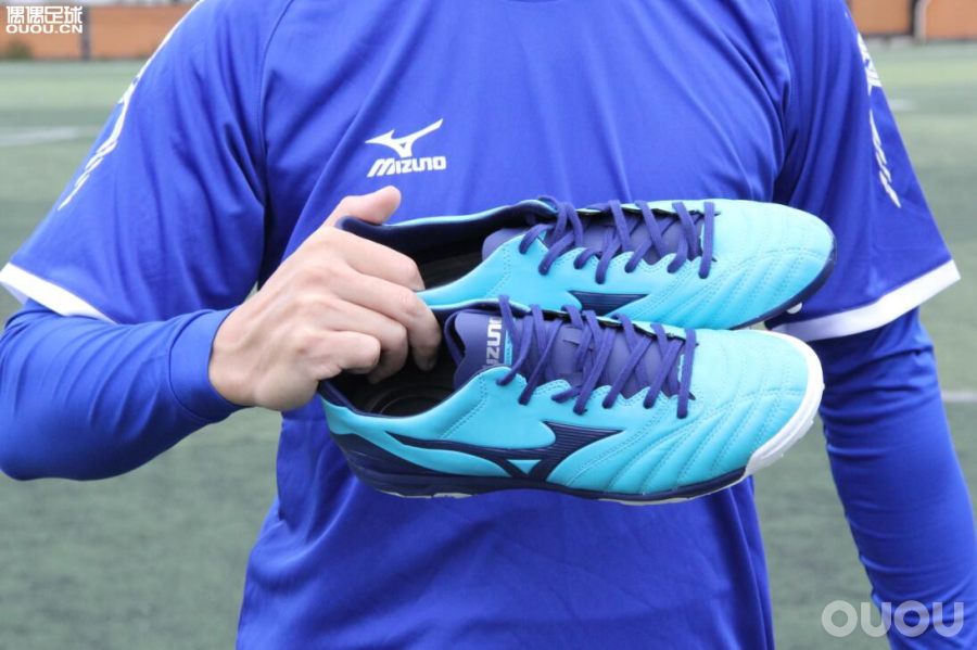 美津浓morelia2tf足球鞋测评,美津浓neo中端足球鞋