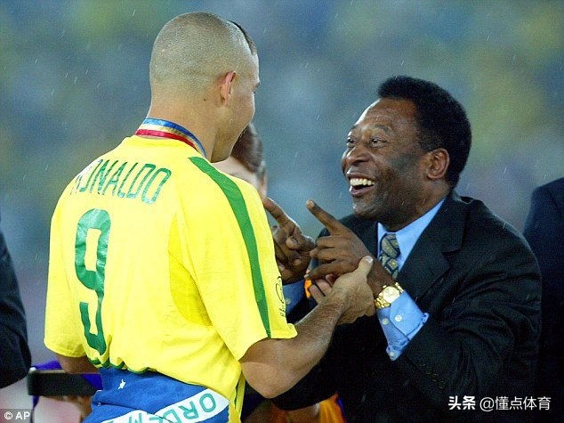 足球30个难忘瞬间,足球史上最难忘的场面