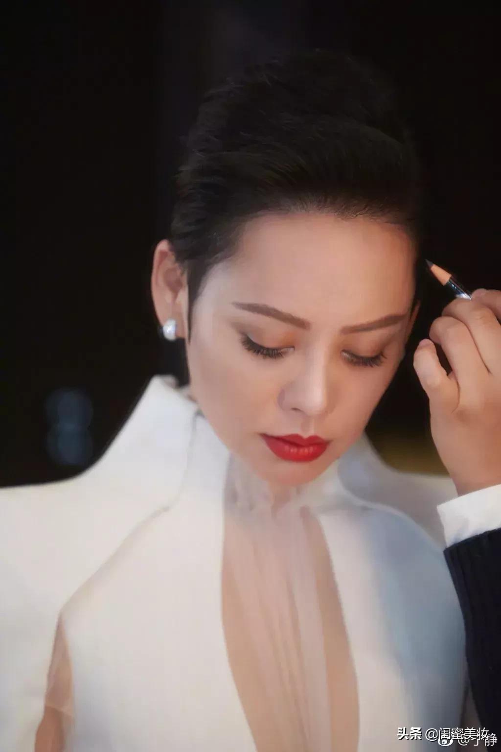 脸怒扎900针成马蜂窝！敷1000块的面膜水晶泡澡！她让我见了世面