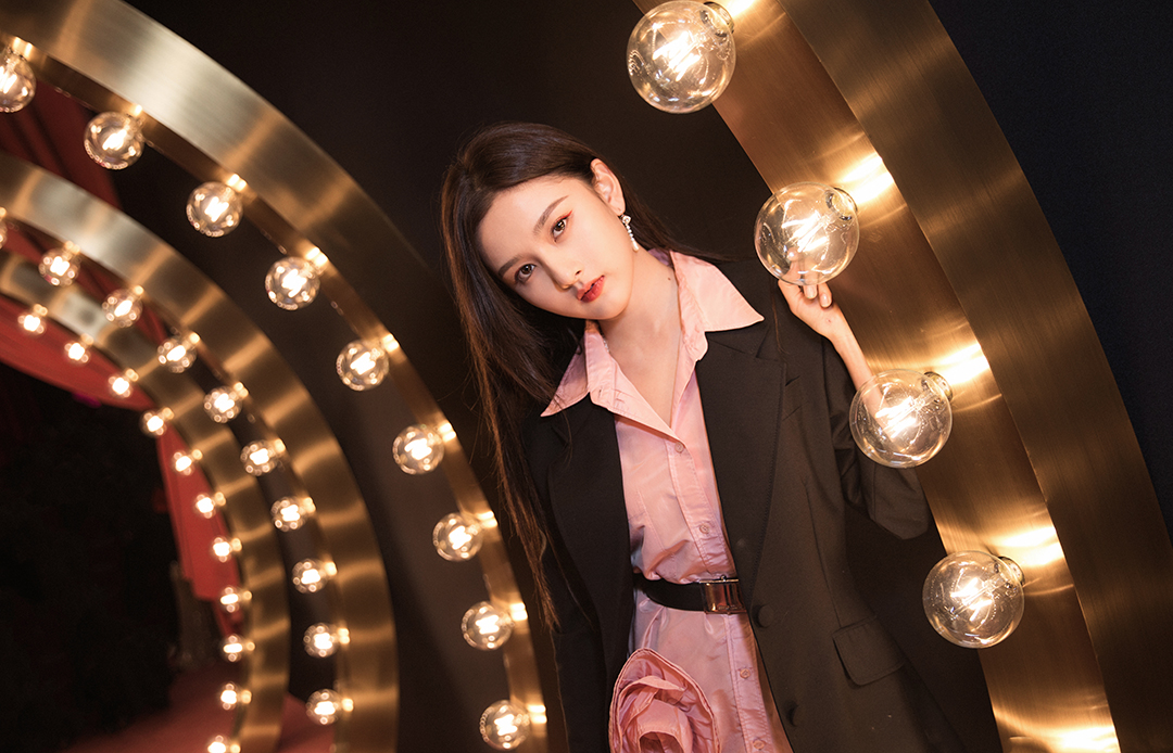 娱乐圈6位当红小花大PK,谁是你心中的最佳MiuMiu少女?