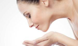 用护肤品过敏发红怎么快速退红,用护肤品过敏怎么快速解决呢