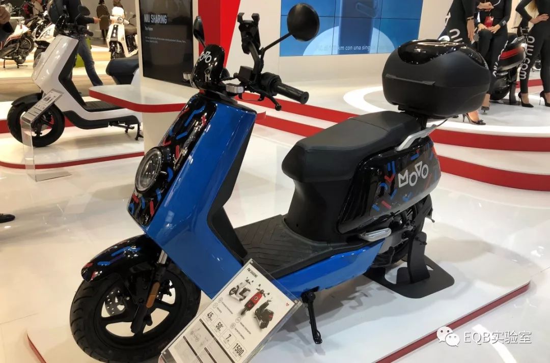 「米兰展独家」弯的电池？可当作充电宝的电池？外国人真会玩！