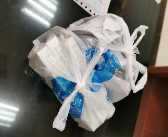 战疫路上的主心骨兼守护人员,在疫情期间站岗值守志愿者