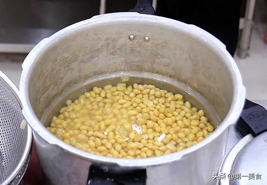 黄豆酱快速制作,黄豆酱的家常做法不放冰箱