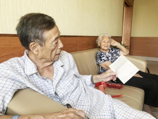 双面锦旗医患,两面锦旗感谢医生