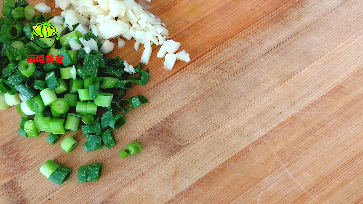 马齿苋怎么样做面食才最好吃,马齿苋和面粉一起烙饼